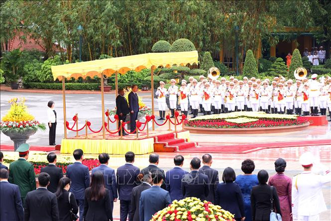Tổng Bí thư, Chủ tịch nước Tô Lâm chủ trì Lễ đón chính thức Tổng thống Mozambique- Ảnh 4.