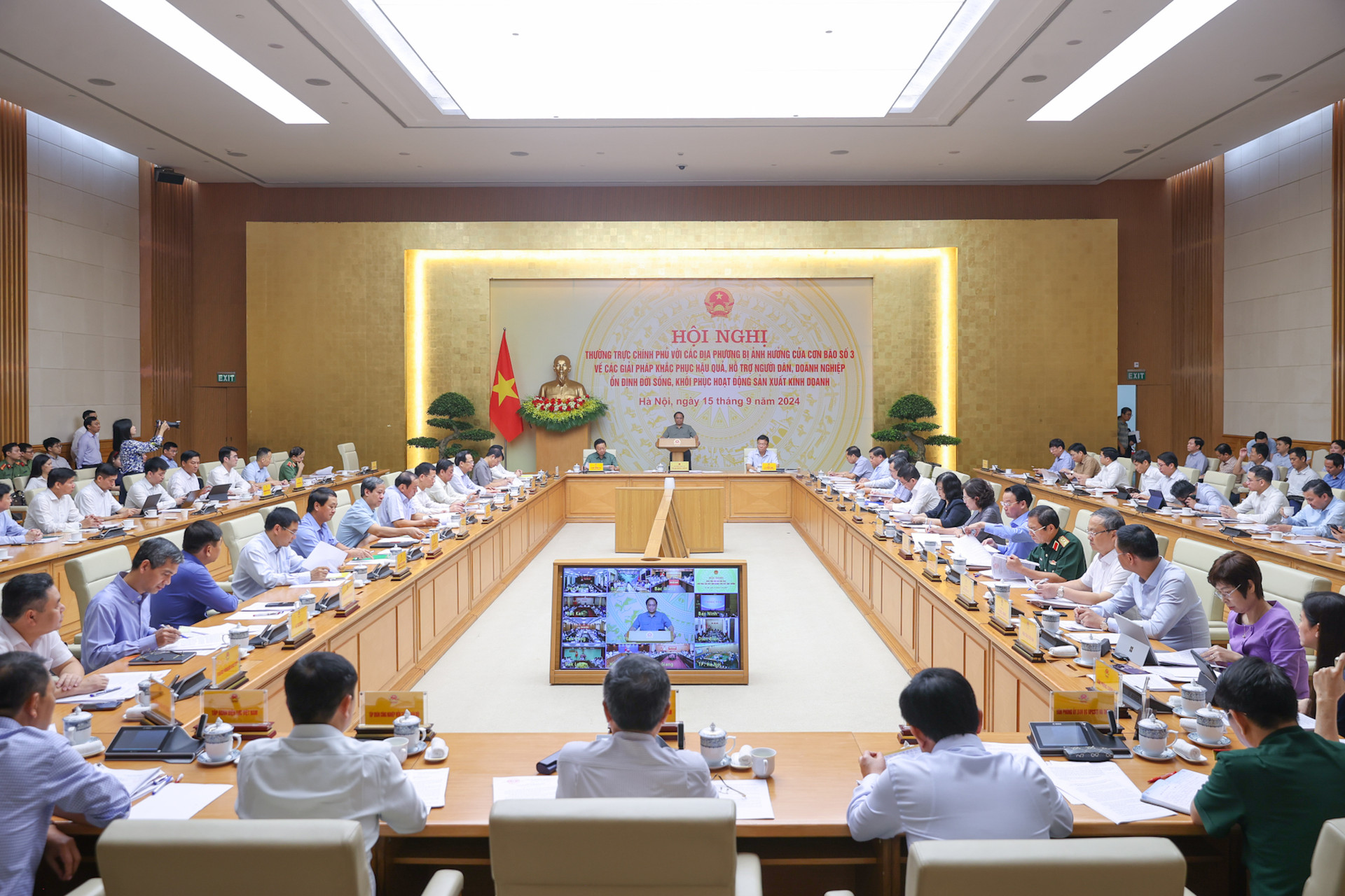 Thủ tướng: 6 nhóm nhiệm vụ, giải pháp lớn sau 'siêu bão' lịch sử- Ảnh 2. Thủ tướng: 6 nhóm nhiệm vụ, giải pháp lớn sau 'siêu bão' lịch sử- Ảnh 2.