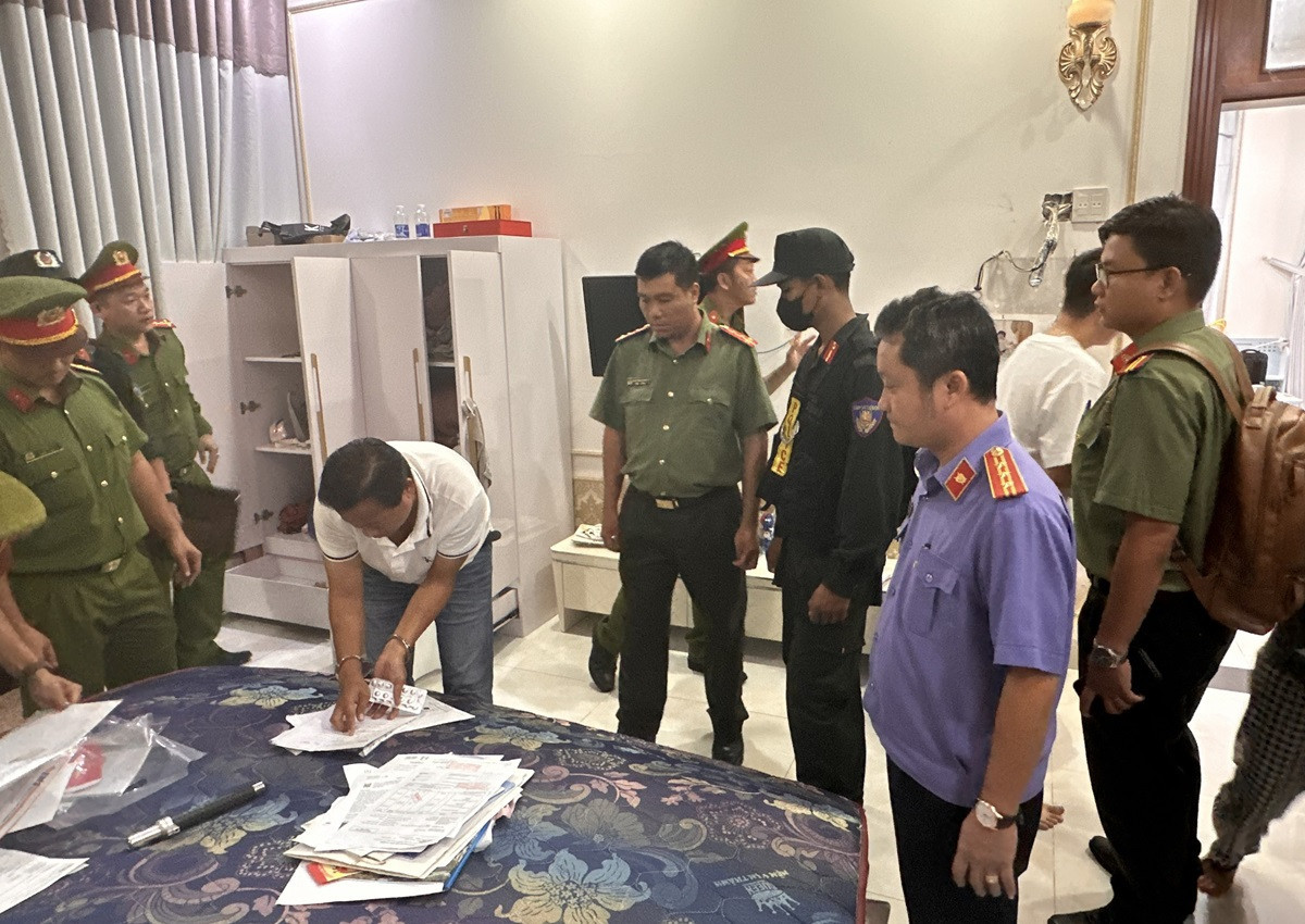 bắt “ông trùm” khai thác khoáng sản trái phép ở bình thuận..jpg