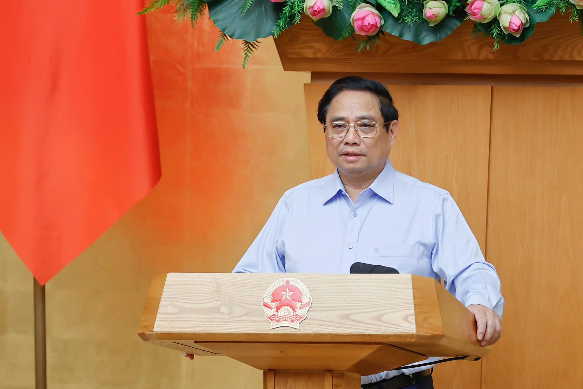 Thủ tướng: Tránh tình trạng việc nhỏ cũng phải trình lên cấp Trung ương- Ảnh 1. Thủ tướng: Tránh tình trạng việc nhỏ cũng phải trình lên cấp Trung ương- Ảnh 1.