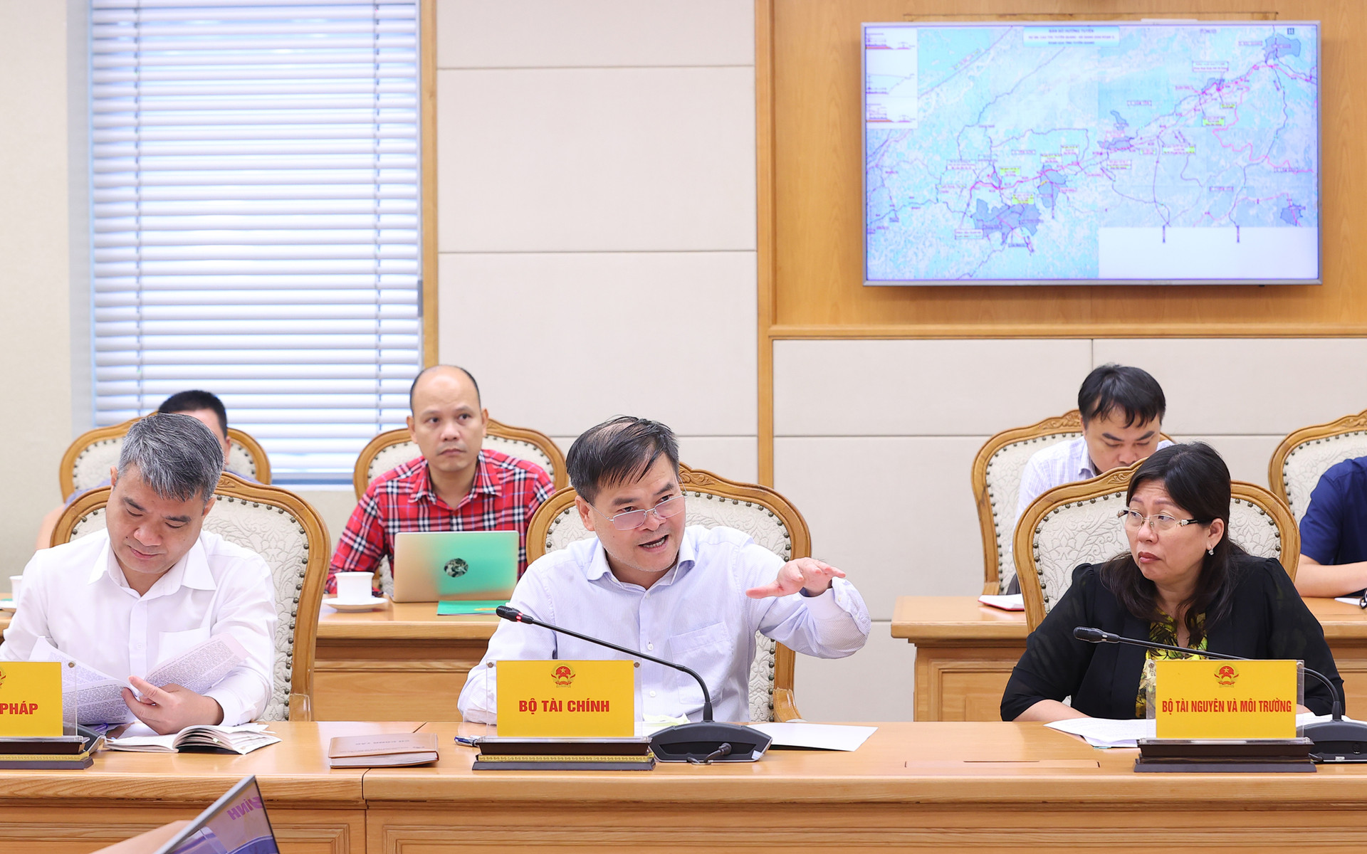Hướng tới đầu tư hoàn chỉnh 4 làn xe cho cao tốc Tuyên Quang - Hà Giang- Ảnh 2. Hướng tới đầu tư hoàn chỉnh 4 làn xe cho cao tốc Tuyên Quang - Hà Giang- Ảnh 2.