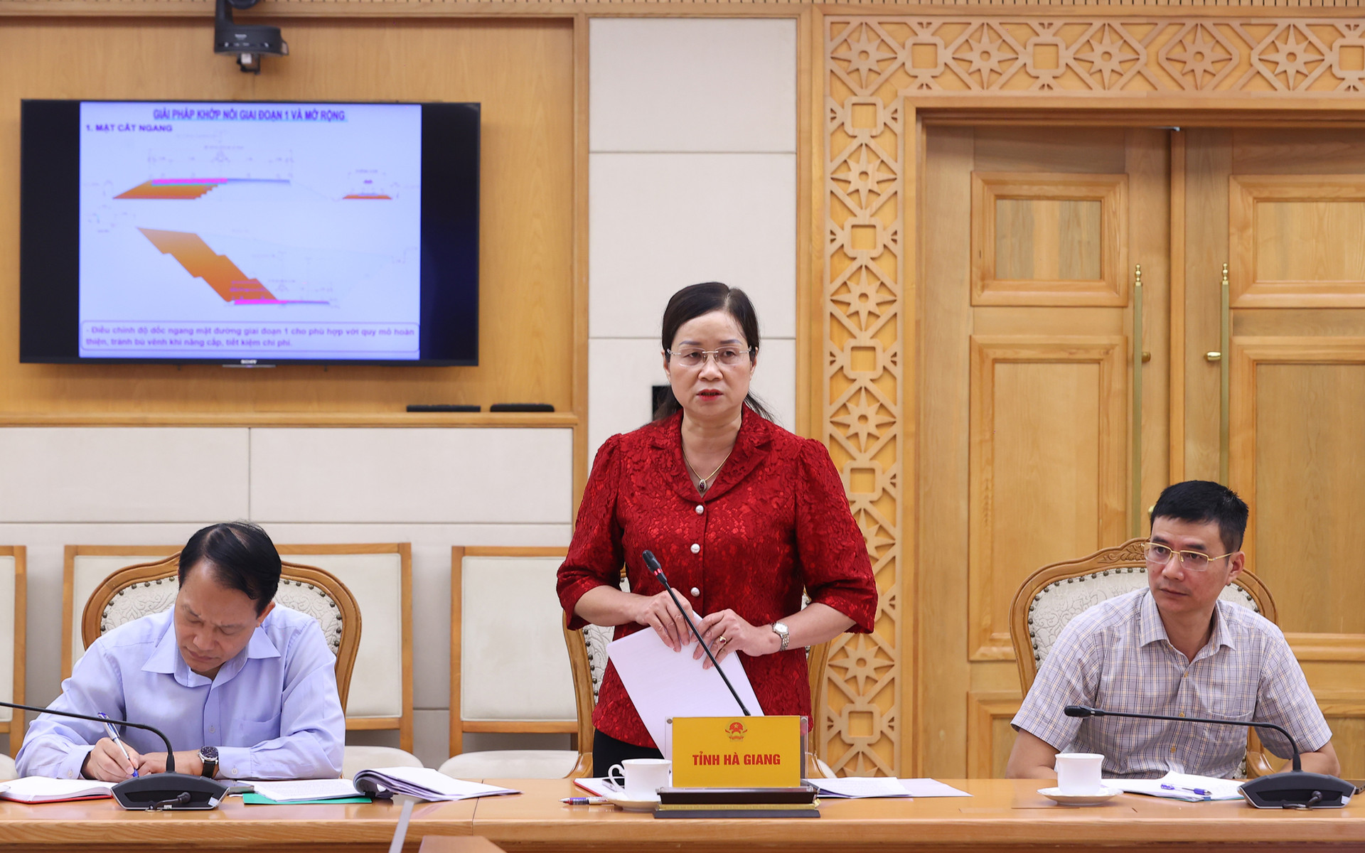 Hướng tới đầu tư hoàn chỉnh 4 làn xe cho cao tốc Tuyên Quang - Hà Giang- Ảnh 4. Hướng tới đầu tư hoàn chỉnh 4 làn xe cho cao tốc Tuyên Quang - Hà Giang- Ảnh 4.