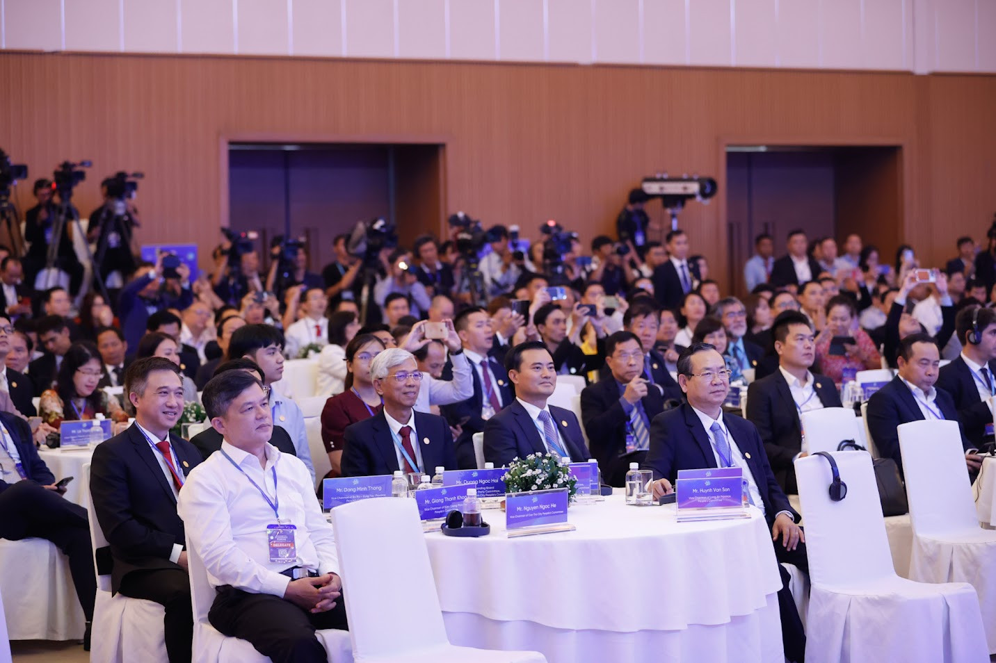 Thủ tướng: TPHCM gánh vác trọng trách và sứ mệnh trong chuyển đổi công nghiệp- Ảnh 5. Thủ tướng: TPHCM gánh vác trọng trách và sứ mệnh trong chuyển đổi công nghiệp- Ảnh 5.