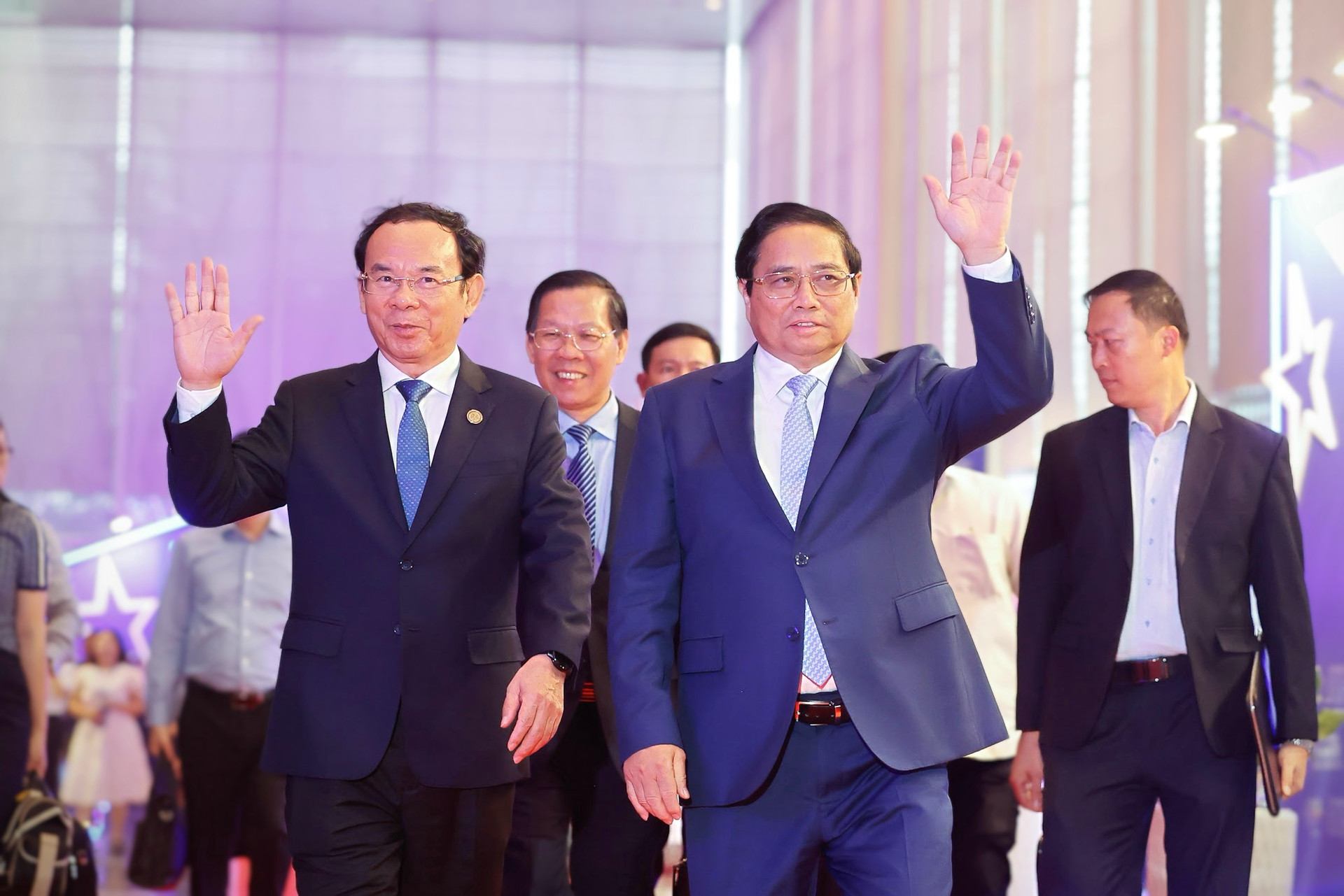 Thủ tướng: TPHCM gánh vác trọng trách và sứ mệnh trong chuyển đổi công nghiệp- Ảnh 1. Thủ tướng: TPHCM gánh vác trọng trách và sứ mệnh trong chuyển đổi công nghiệp- Ảnh 1.
