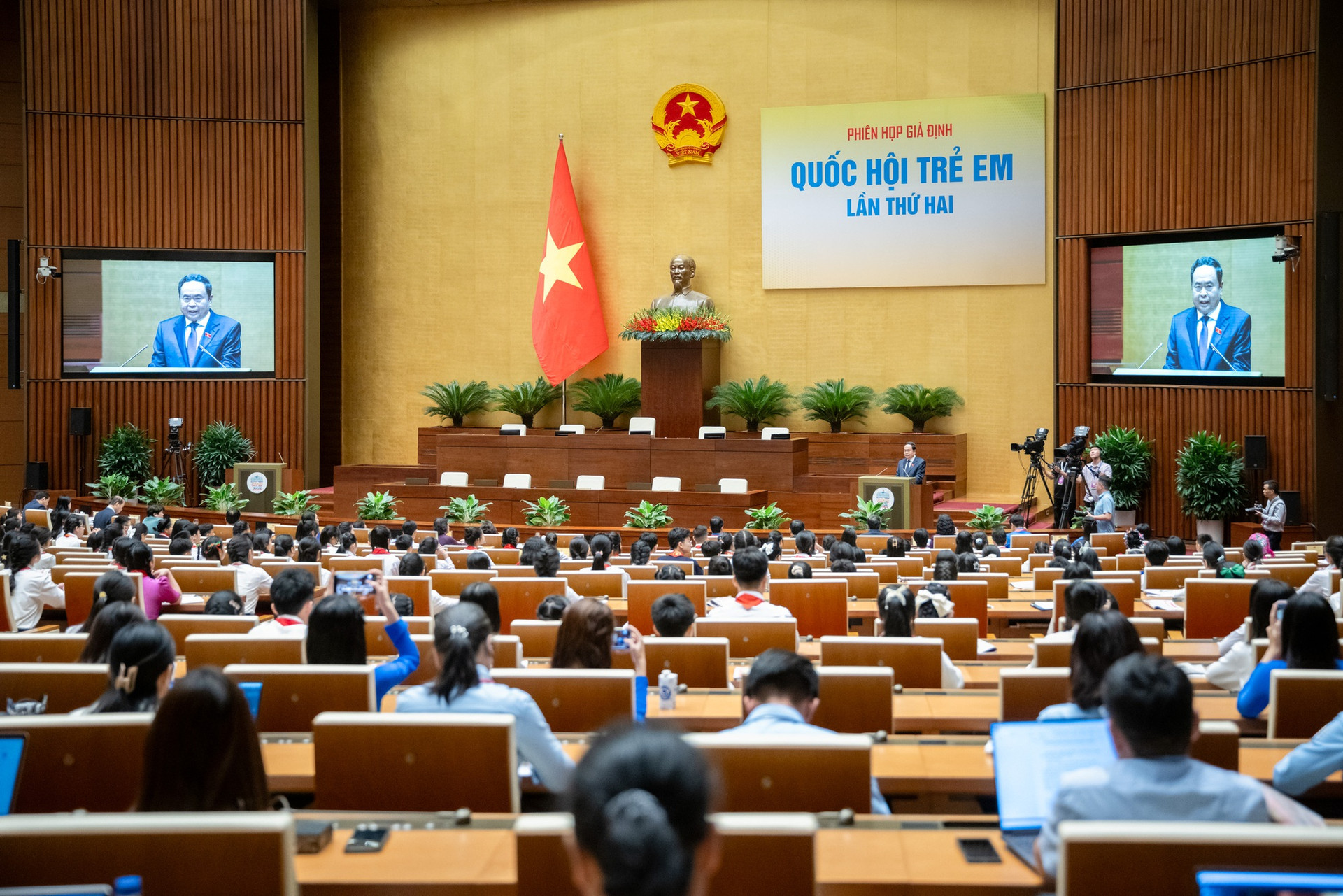 Chủ tịch Quốc hội Trần Thanh Mẫn phát biểu tại Phiên họp giả định 'Quốc hội trẻ em' lần thứ 2.- Ảnh 1. Chủ tịch Quốc hội Trần Thanh Mẫn phát biểu tại Phiên họp giả định 'Quốc hội trẻ em' lần thứ 2.- Ảnh 1.