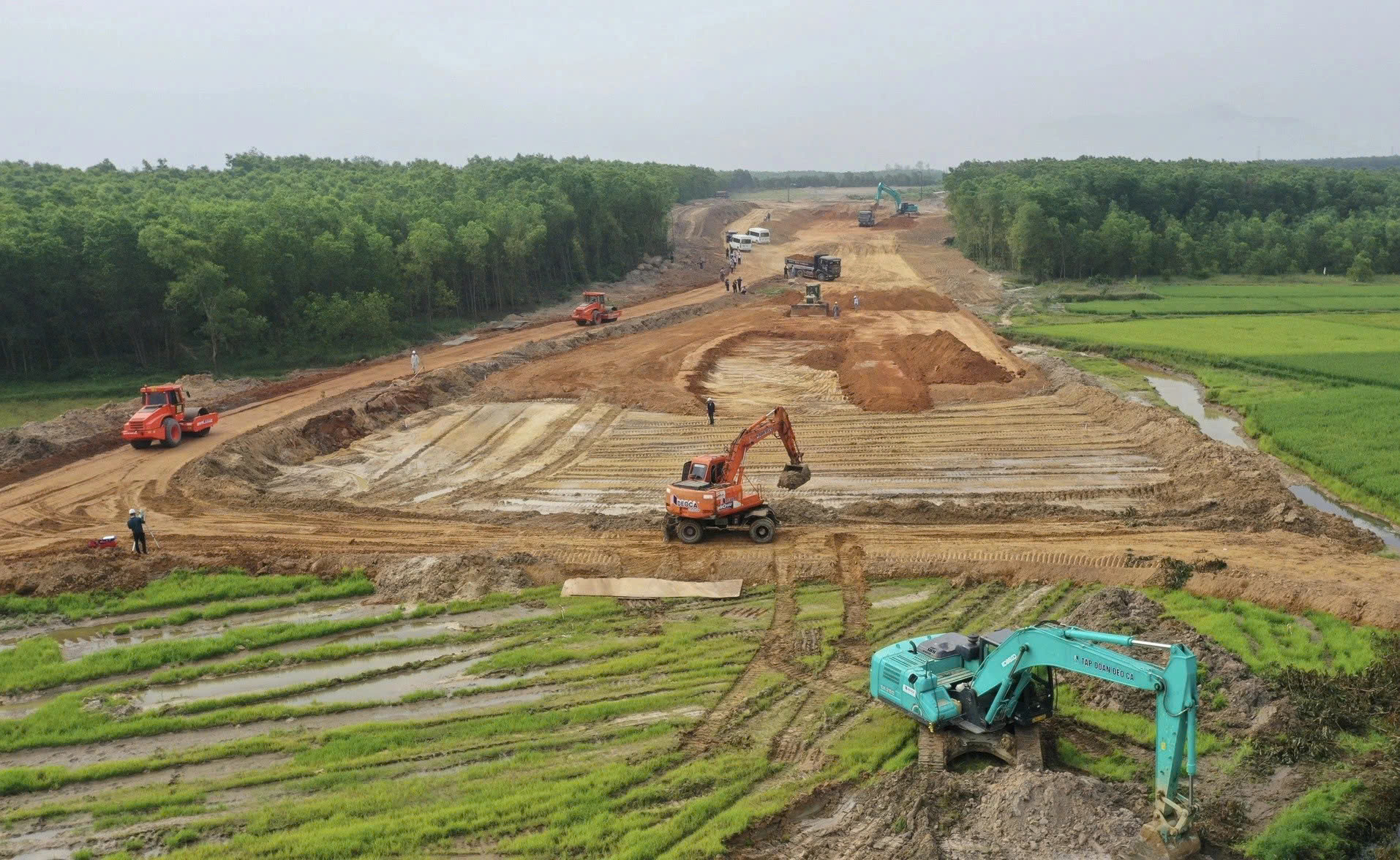 Điều chỉnh chủ trương chuyển mục đích sử dụng đất Dự án cao tốc Bắc - Nam phía Đông- Ảnh 1. Điều chỉnh chủ trương chuyển mục đích sử dụng đất Dự án cao tốc Bắc - Nam phía Đông- Ảnh 1.