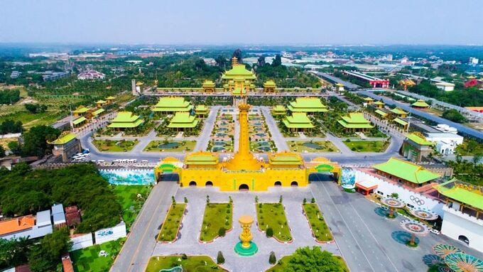Toàn cảnh đền thờ Đại Nam từ trên cao. Ảnh: Đại Nam Văn Hóa Du Lịch Thể Thao