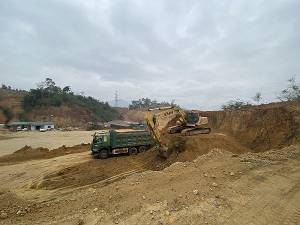 Tỉnh nghèo nhất Việt Nam sắp có sân vận động 252 tỷ: Mặt sân đạt tiêu chuẩn thi đấu bóng đá quốc tế