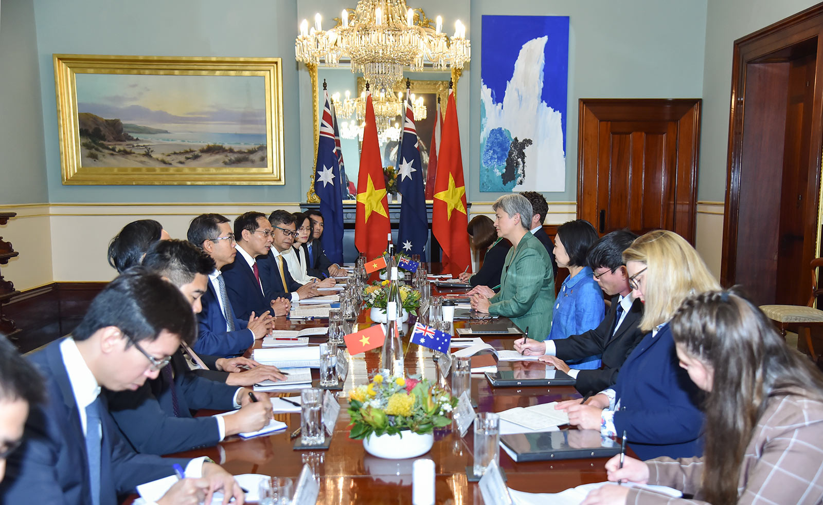 Việt Nam-Australia ký Chương trình hành động triển khai quan hệ Đối tác chiến lược toàn diện giai đoạn 2024-2027- Ảnh 2. Việt Nam-Australia ký Chương trình hành động triển khai quan hệ Đối tác chiến lược toàn diện giai đoạn 2024-2027- Ảnh 2.