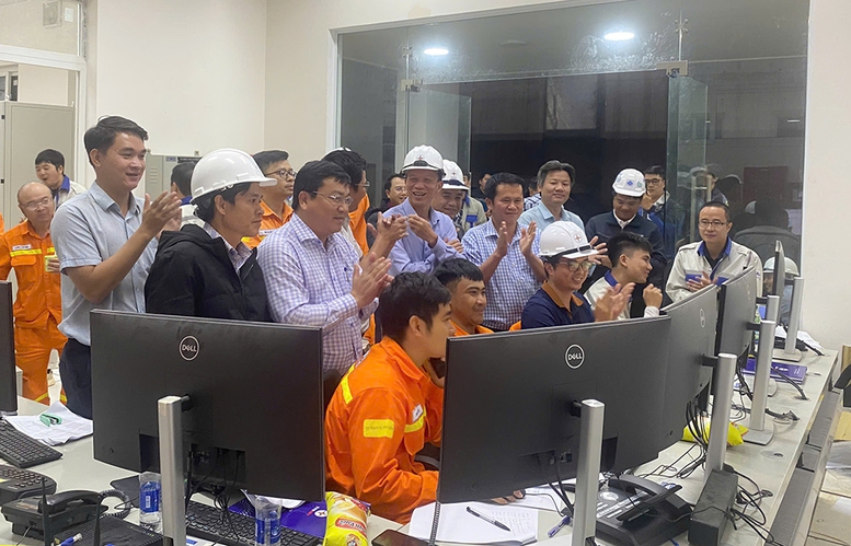 Dự án trạm biến áp 220kV Khu kinh tế Nghi Sơn và đường dây đấu nối về đích sớm- Ảnh 5. Dự án trạm biến áp 220kV Khu kinh tế Nghi Sơn và đường dây đấu nối về đích sớm- Ảnh 5.