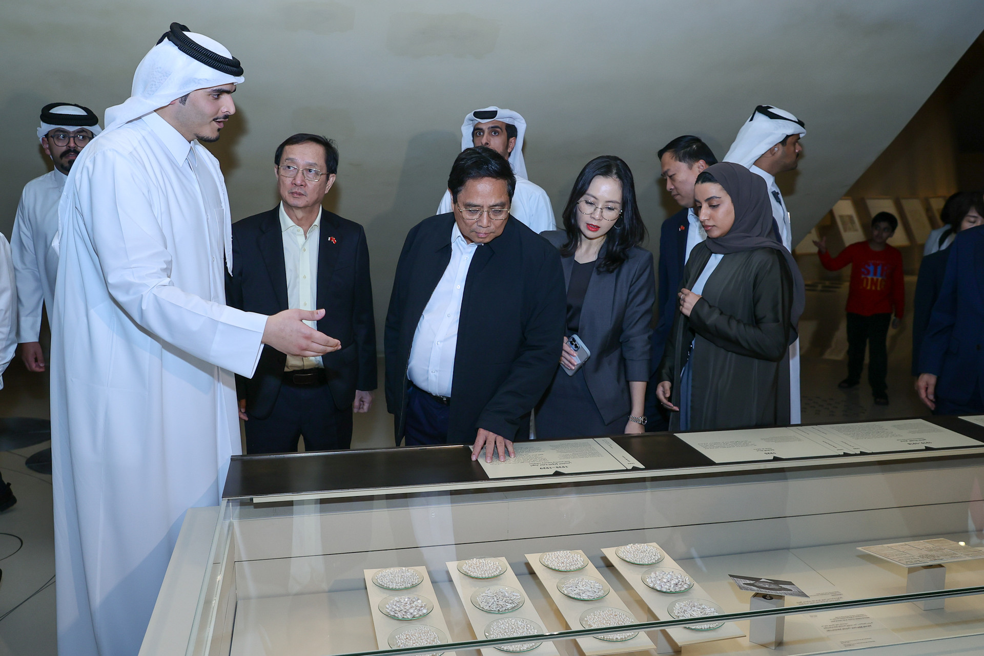 Thủ tướng Phạm Minh Chính tham quan Bảo tàng Nghệ thuật Hồi giáo Qatar- Ảnh 3. Thủ tướng Phạm Minh Chính tham quan Bảo tàng Nghệ thuật Hồi giáo Qatar- Ảnh 3.