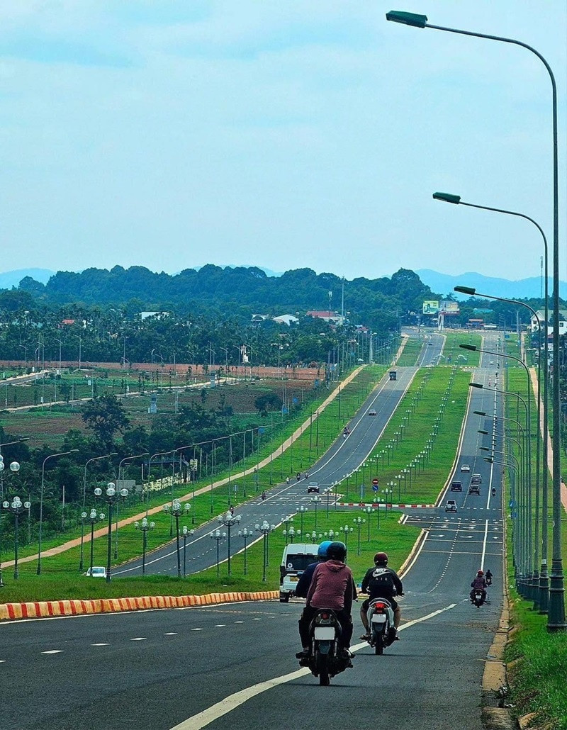 Đại lộ đẹp như mơ tại thành phố quy hoạch đỉnh bậc nhất Việt Nam: Mang tên vị Đại tướng đáng kính, liên kết trung tâm TP. với sân bay thứ 3 của Tây Ng