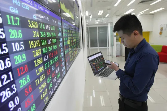 VN-Index tăng vọt - Ảnh 1. VN-Index tăng vọt - Ảnh 1.