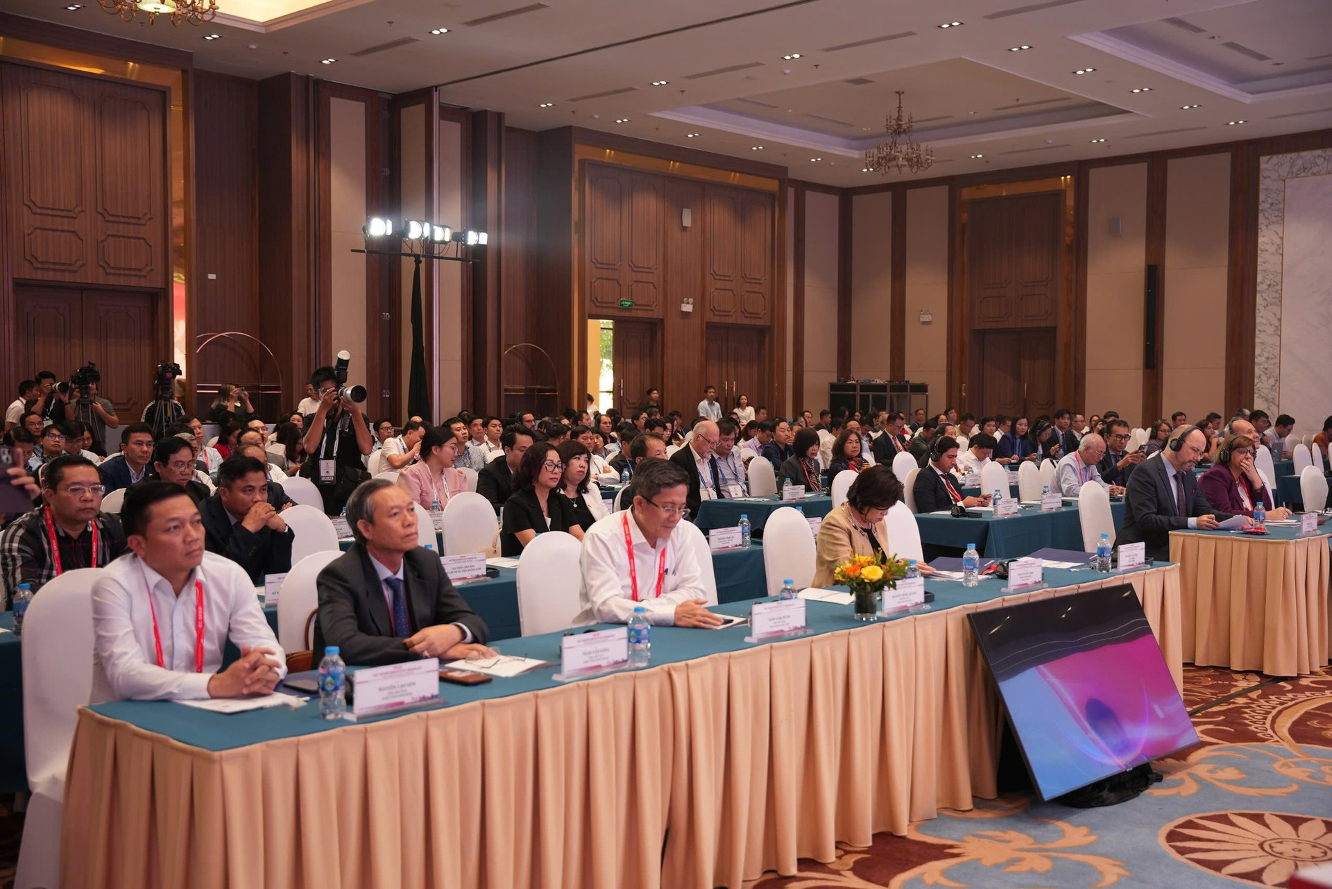Diễn đàn Phát triển bền vững đô thị Việt Nam năm 2024- Ảnh 1. Diễn đàn Phát triển bền vững đô thị Việt Nam năm 2024- Ảnh 1.