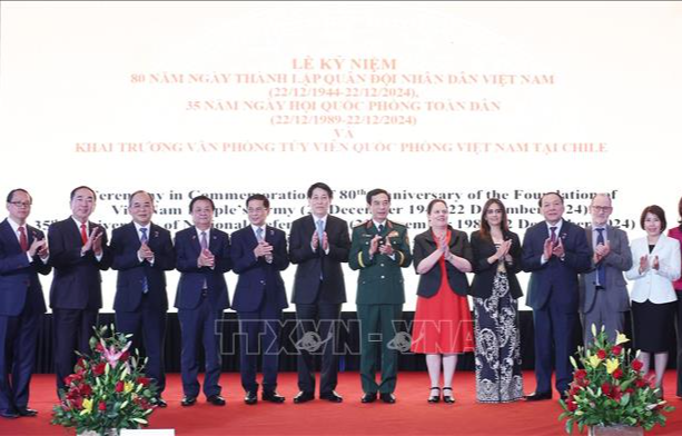 Chủ tịch nước dự lễ kỷ niệm ngày thành lập Quân đội nhân dân Việt Nam tại Chile- Ảnh 3. Chủ tịch nước dự lễ kỷ niệm ngày thành lập Quân đội nhân dân Việt Nam tại Chile- Ảnh 3.