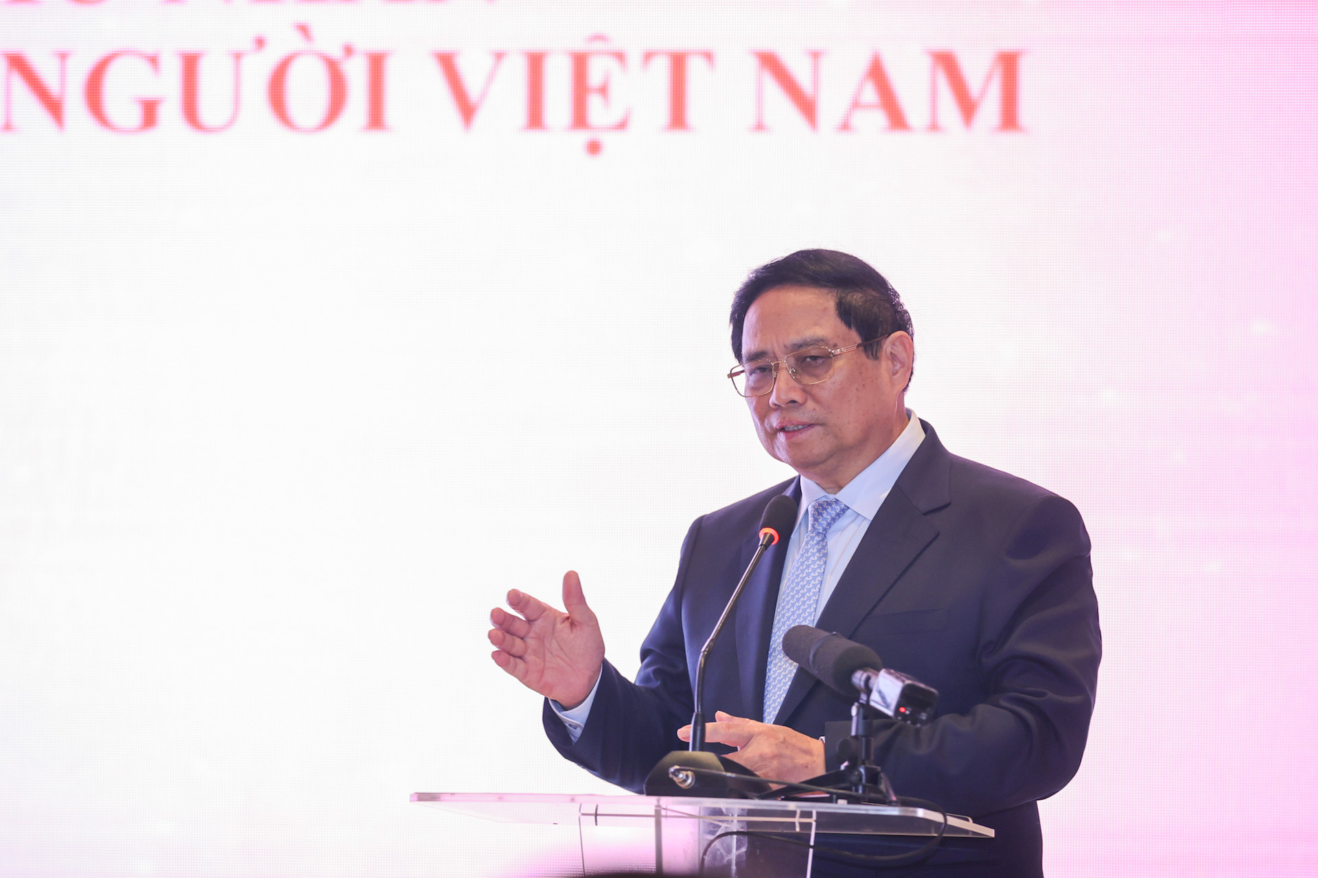 Thủ tướng: Mỗi người phát huy tối đa khả năng của mình để đất nước phát triển đột phá- Ảnh 3.