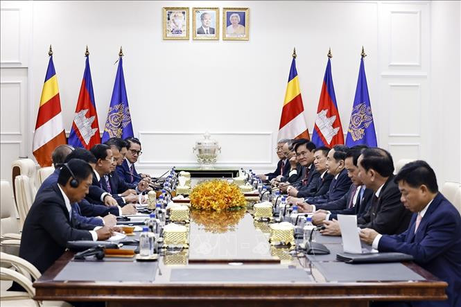 Chủ tịch Quốc hội Trần Thanh Mẫn hội kiến Chủ tịch Đảng Nhân dân Campuchia, Chủ tịch Thượng viện Campuchia Samdech Techo Hun Sen- Ảnh 2. Chủ tịch Quốc hội Trần Thanh Mẫn hội kiến Chủ tịch Đảng Nhân dân Campuchia, Chủ tịch Thượng viện Campuchia Samdech Techo Hun Sen- Ảnh 2.