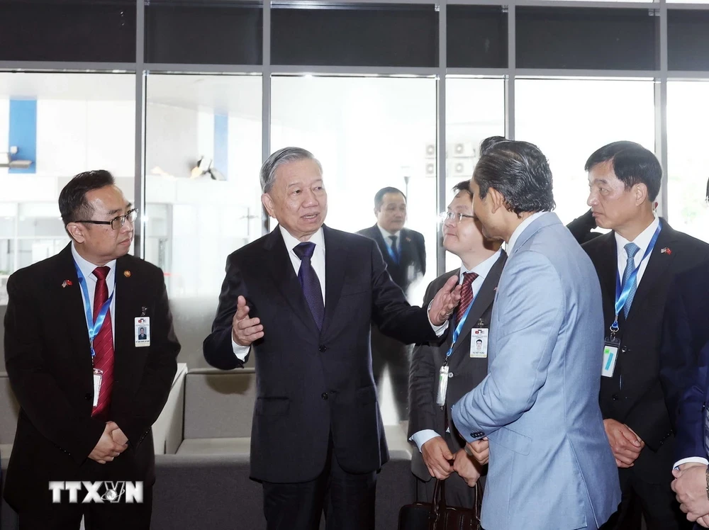 Tổng Bí thư Tô Lâm phát biểu về chính sách đối ngoại tại Trường Đại học Quốc gia Malaya- Ảnh 3. Tổng Bí thư Tô Lâm phát biểu về chính sách đối ngoại tại Trường Đại học Quốc gia Malaya- Ảnh 3.