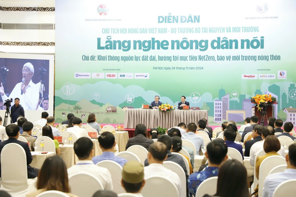 Diễn đàn