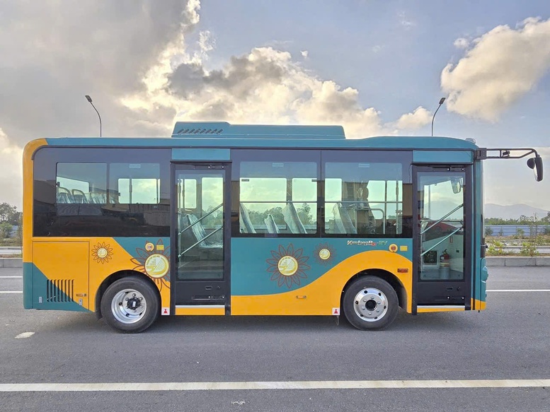 Xe buýt kết nối Metro số 1 tại TPHCM 'khoác' màu áo riêng, giúp hành khách dễ nhận diện- Ảnh 2.