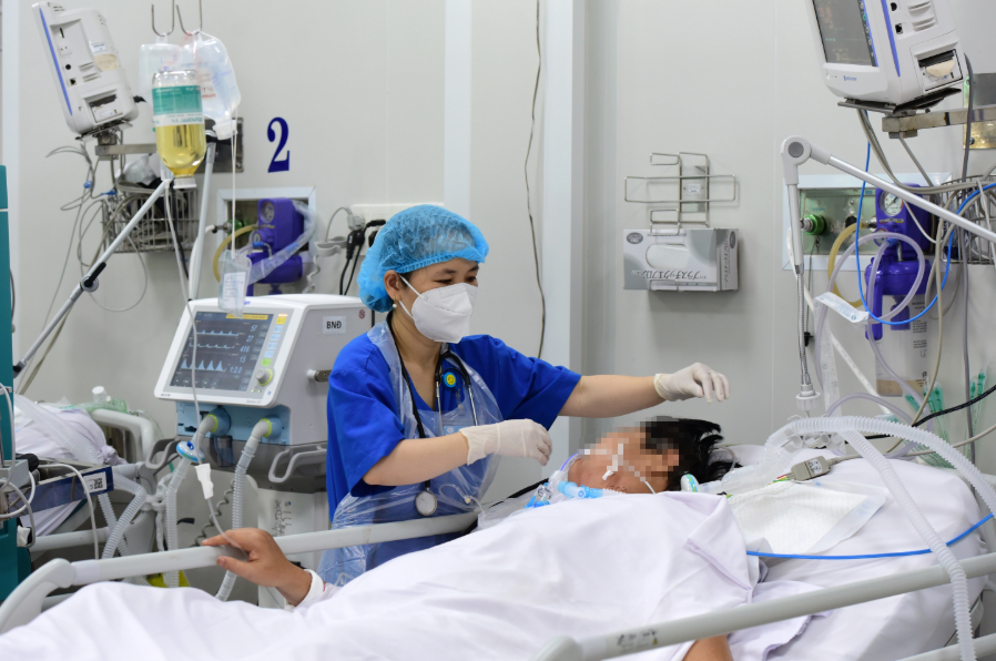 Bộ trưởng Bộ Y tế: Người bệnh ung thư phải đối mặt với nhiều thử thách, nhất là khi không có thẻ BHYT - ảnh 4