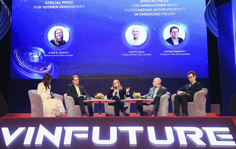 Chủ nhân Giải thưởng VinFuture 2024 'truyền lửa' cho sinh viên Việt Nam- Ảnh 1. Chủ nhân Giải thưởng VinFuture 2024 'truyền lửa' cho sinh viên Việt Nam- Ảnh 1.