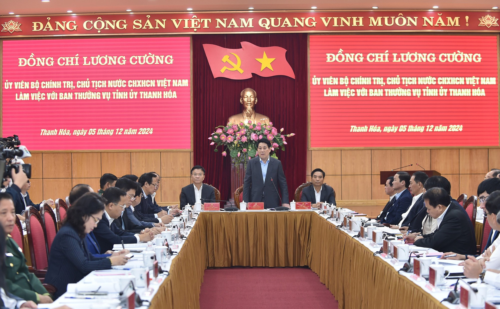 Tạo nền tảng vững chắc cho tỉnh Thanh Hóa phát triển nhanh và bền vững, cùng cả nước tiến vào kỷ nguyên mới- Ảnh 1.