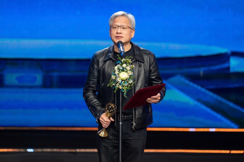 Thấy gì từ việc CEO NVIDIA chiến thắng Giải thưởng Chính VinFuture 2024?- Ảnh 1. Thấy gì từ việc CEO NVIDIA chiến thắng Giải thưởng Chính VinFuture 2024?- Ảnh 1.