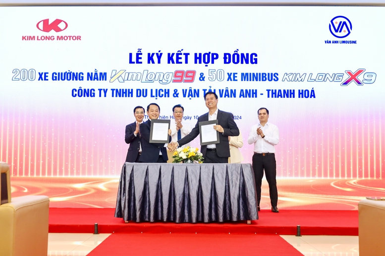 Kim Long Motor cung cấp 250 xe giường nằm và minibus cho doanh nghiệp vận tải- Ảnh 1. Kim Long Motor cung cấp 250 xe giường nằm và minibus cho doanh nghiệp vận tải- Ảnh 1.