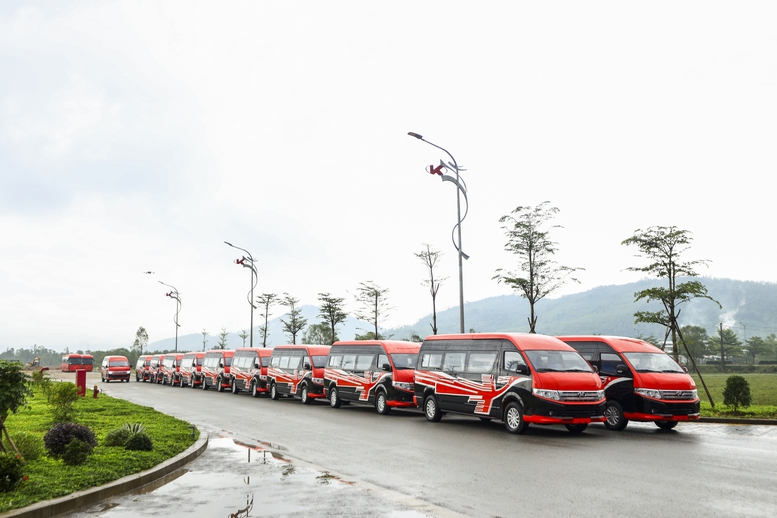 Kim Long Motor cung cấp 250 xe giường nằm và minibus cho doanh nghiệp vận tải- Ảnh 4. Kim Long Motor cung cấp 250 xe giường nằm và minibus cho doanh nghiệp vận tải- Ảnh 4.