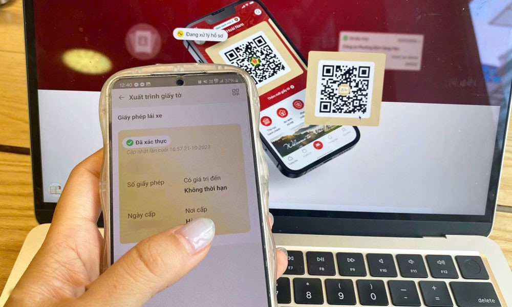 Từ 2025, tài xế sẽ bị tạm giữ giấy tờ trên ứng dụng VNeID khi liên quan đến vụ tai nạn giao thông - ảnh 1