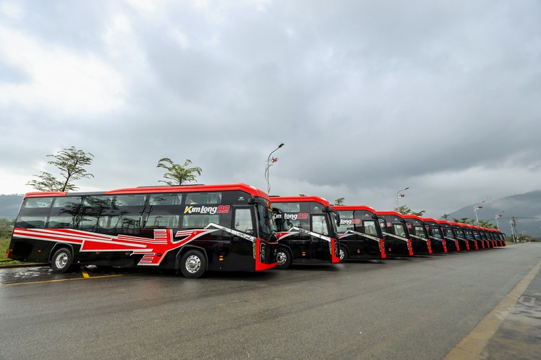 Kim Long Motor cung cấp 250 xe giường nằm và minibus cho doanh nghiệp vận tải- Ảnh 3. Kim Long Motor cung cấp 250 xe giường nằm và minibus cho doanh nghiệp vận tải- Ảnh 3.