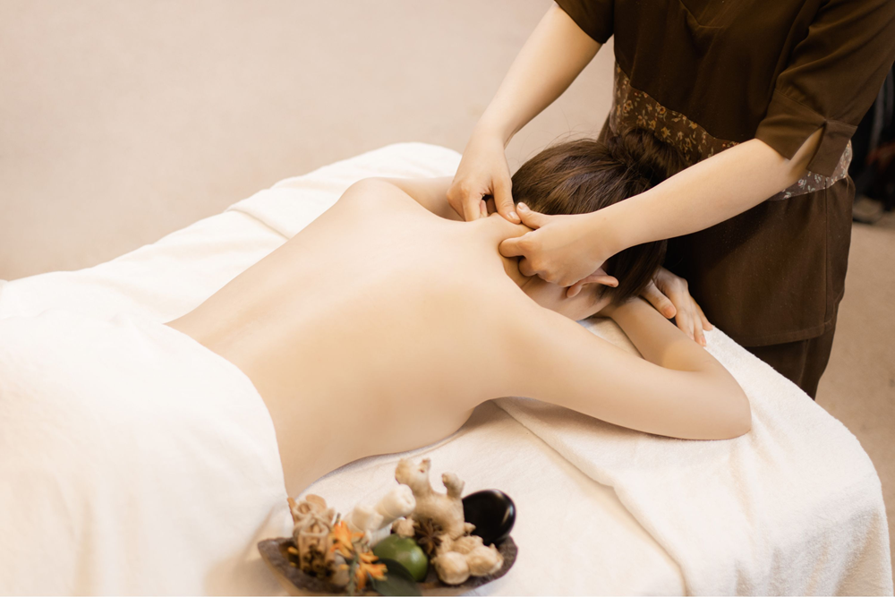 Từ vụ nữ ca sĩ 20 tuổi qua đời vì biến chứng sau khi đi massage: Chuyên gia cảnh báo bộ phận nhạy cảm tuyệt đối không 'bấm bừa' - ảnh 2
