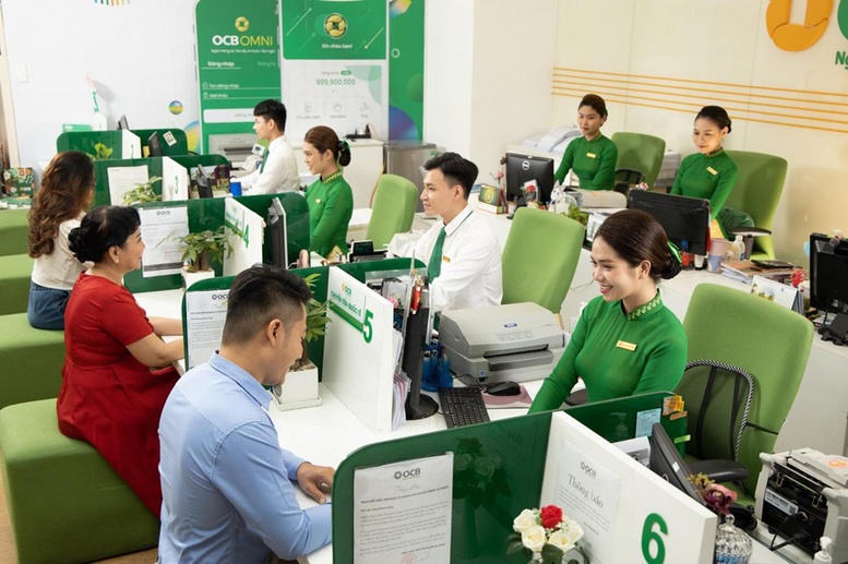 OCB được vinh danh vào top thương hiệu niêm yết dẫn đầu năm 2024- Ảnh 2.