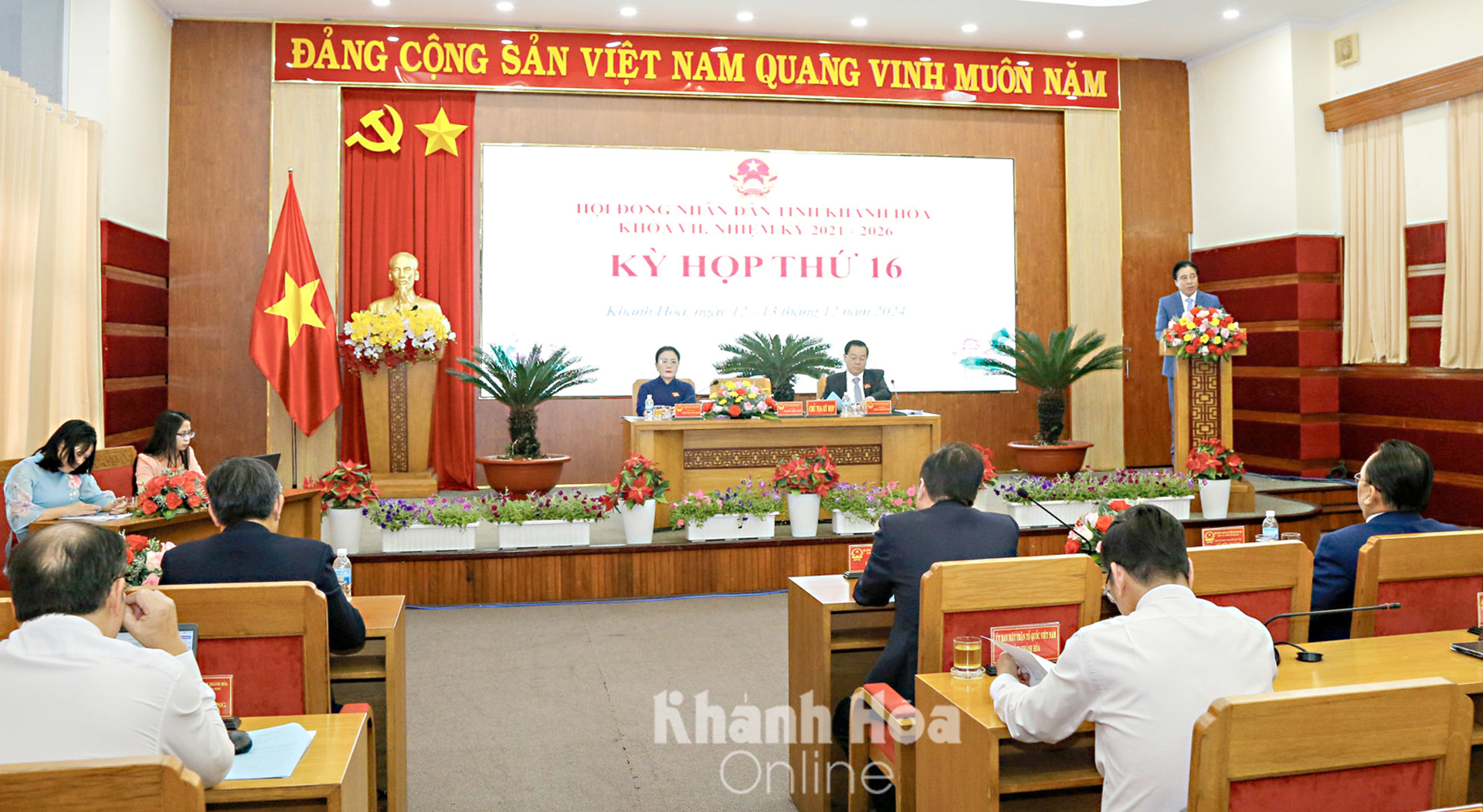Năm 2025, tỉnh Khánh Hòa phấn đấu tốc độ tăng trưởng GRDP tăng 10-10,5%- Ảnh 1.
