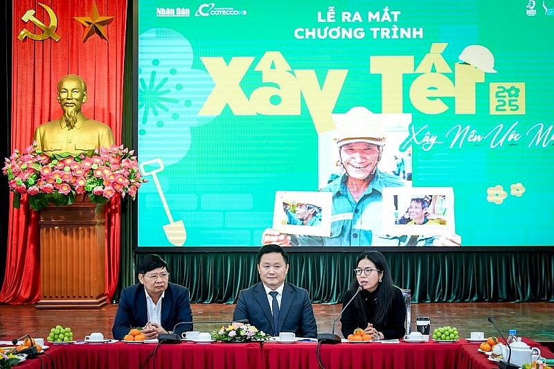 Tại Coteccons (CTD), thu nhập bình quân của công nhân tối thiểu 12 triệu đồng/tháng