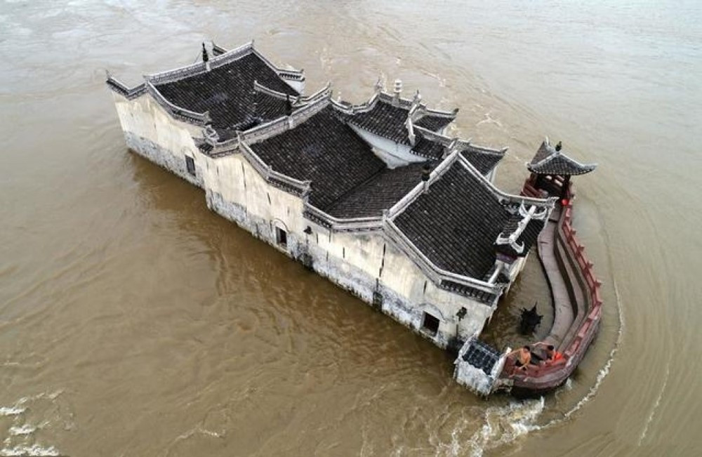 Ngôi chùa cổ hơn 700 năm tuổi giữa lòng sông, hứng chịu vô số trận đại hồng thủy vẫn đứng vững vàng, được công nhận Di sản văn hóa trọng điểm - ảnh 2