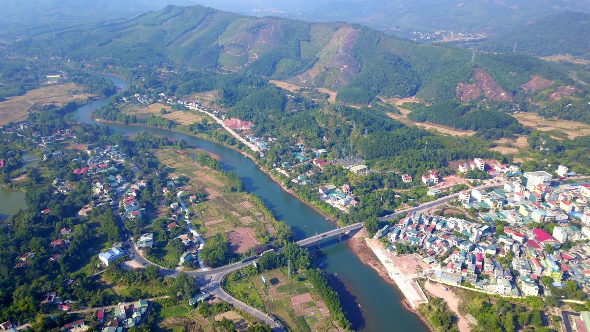 Tuyến đường tại huyện miền núi phía Bắc ‘sức yếu’ sau hơn 25 năm khai thác sắp được ‘lên đời’