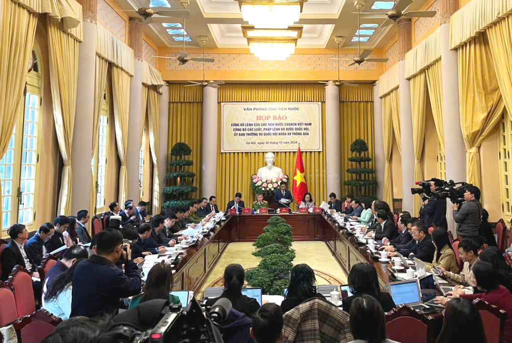 Công bố Lệnh của Chủ tịch nước đối với 9 Luật vừa được Quốc hội thông qua- Ảnh 2. Công bố Lệnh của Chủ tịch nước đối với 9 Luật vừa được Quốc hội thông qua- Ảnh 2.