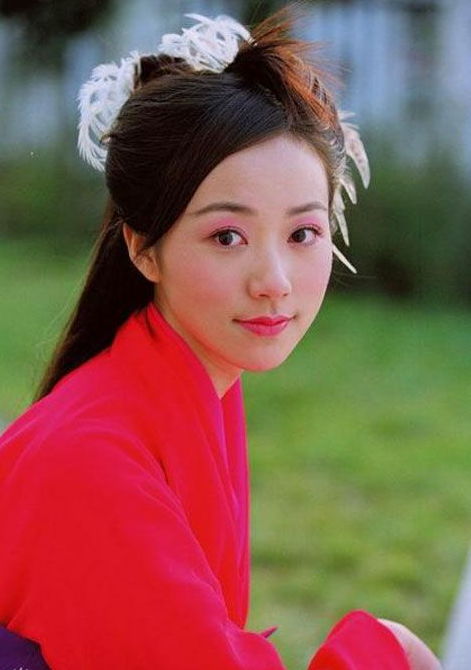 Mỹ nhân có gia thế ‘trâm anh thế phiệt’ sở hữu biệt thự 1.200 tỷ, 15 tuổi đã được tặng chuyên cơ riêng - ảnh 1