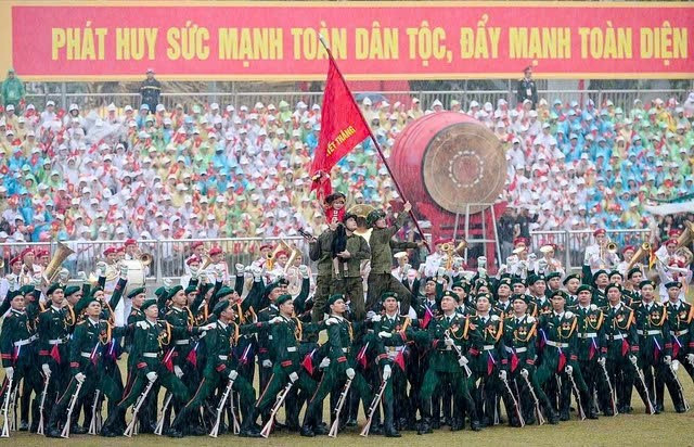 Tỉnh duy nhất của Việt Nam giáp cả Lào và Trung Quốc công bố doanh thu du lịch kỷ lục, cao điểm phải huy động cả nhà dân đón khách - ảnh 3
