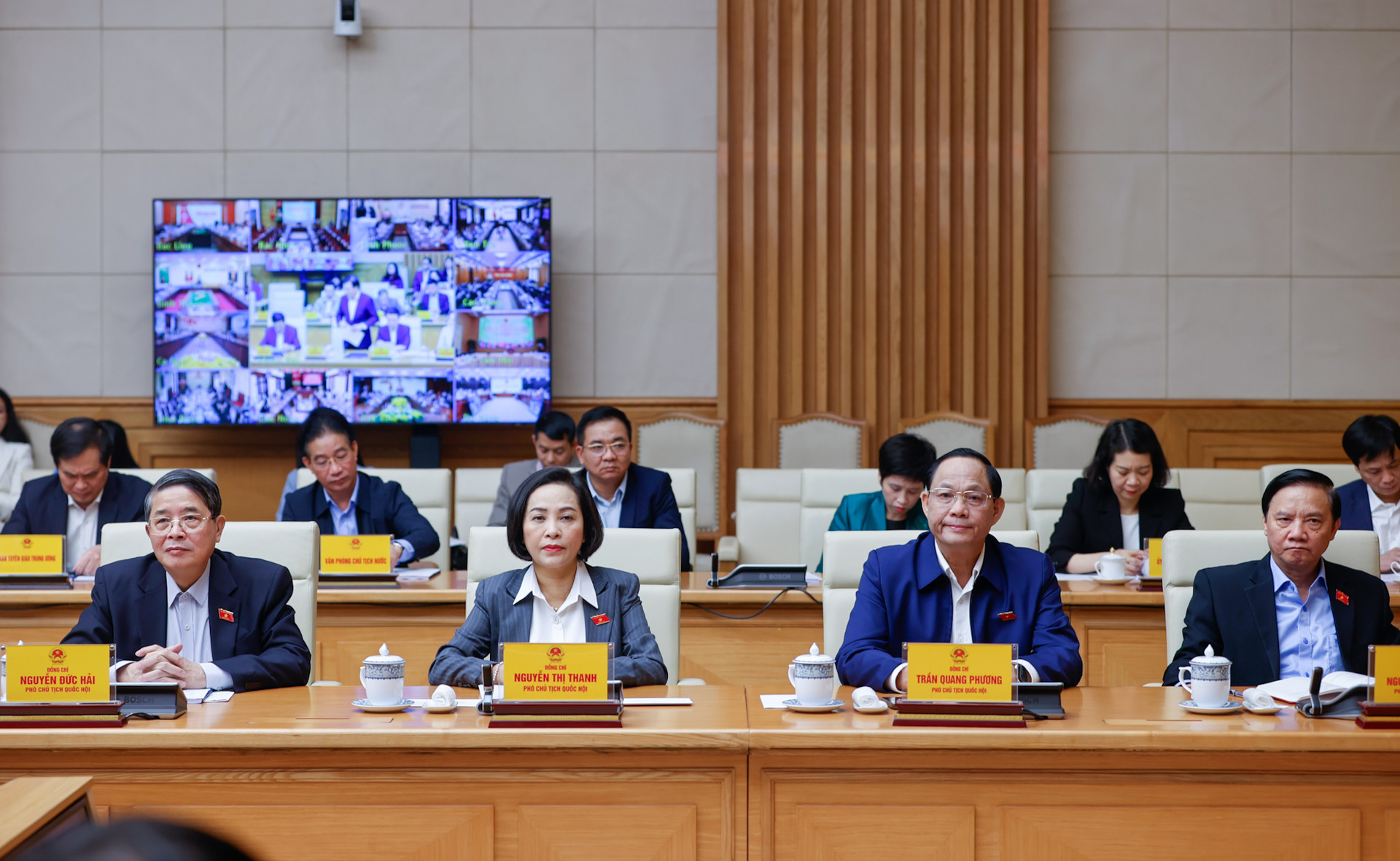 Quán triệt, triển khai thi hành các luật, nghị quyết được thông qua tại Kỳ họp thứ 8 Quốc hội khoá XV- Ảnh 5. Quán triệt, triển khai thi hành các luật, nghị quyết được thông qua tại Kỳ họp thứ 8 Quốc hội khoá XV- Ảnh 5.