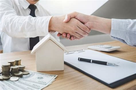 Chưa đầy 1 tuần nữa, mức thuế và phí chuyển nhượng quyền sử dụng đất sẽ thay đổi thế nào?- Ảnh 2. Chưa đầy 1 tuần nữa, mức thuế và phí chuyển nhượng quyền sử dụng đất sẽ thay đổi thế nào?- Ảnh 2.