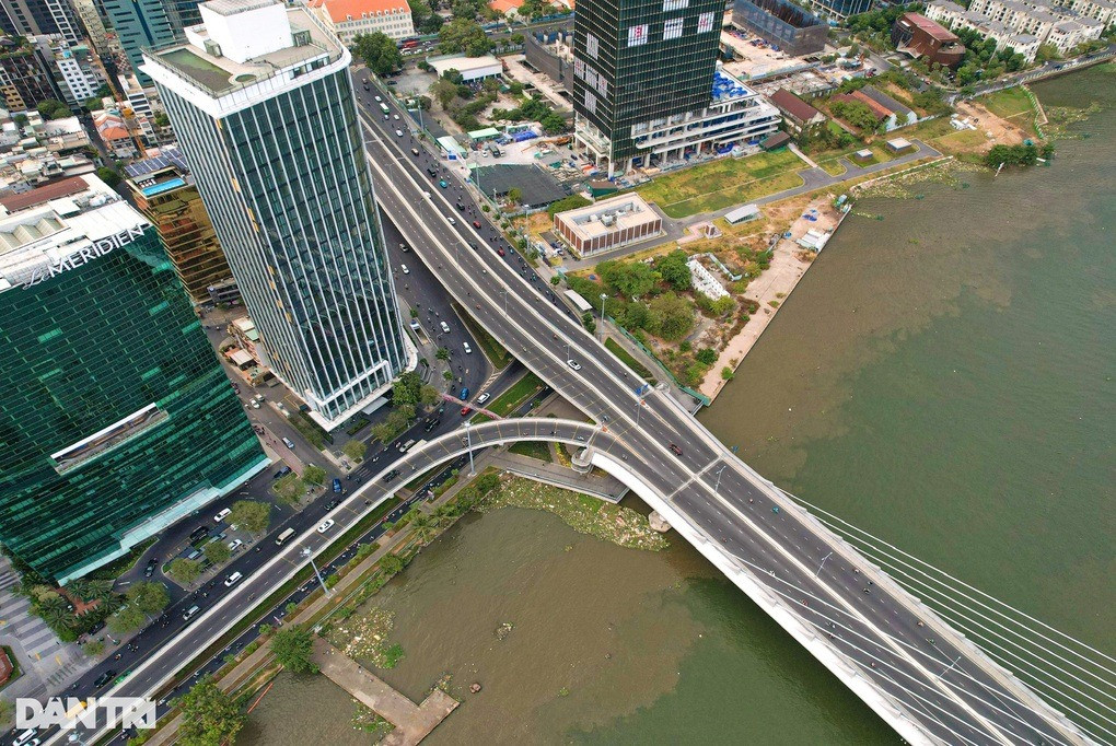 TP. HCM chấp thuận xây bến tàu thủy đón khách tại nhà ga thông với 5 tầng hầm toà nhà cao thứ 3 thành phố- Ảnh 1. TP. HCM chấp thuận xây bến tàu thủy đón khách tại nhà ga thông với 5 tầng hầm toà nhà cao thứ 3 thành phố- Ảnh 1.