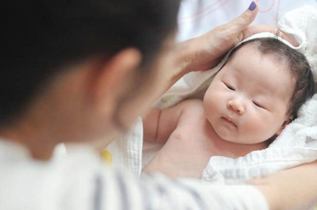 Bộ Y tế đề xuất không xử lý kỷ luật đối với đảng viên sinh con thứ 3- Ảnh 1. Bộ Y tế đề xuất không xử lý kỷ luật đối với đảng viên sinh con thứ 3- Ảnh 1.