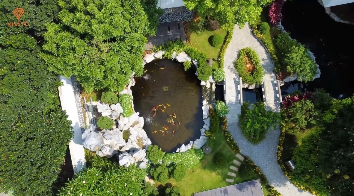Vị đại gia vừa tặng 100 triệu cho Xuân Son sở hữu biệt phủ rộng 5.000m2 như resort thu nhỏ- Ảnh 3. Vị đại gia vừa tặng 100 triệu cho Xuân Son sở hữu biệt phủ rộng 5.000m2 như resort thu nhỏ- Ảnh 3.