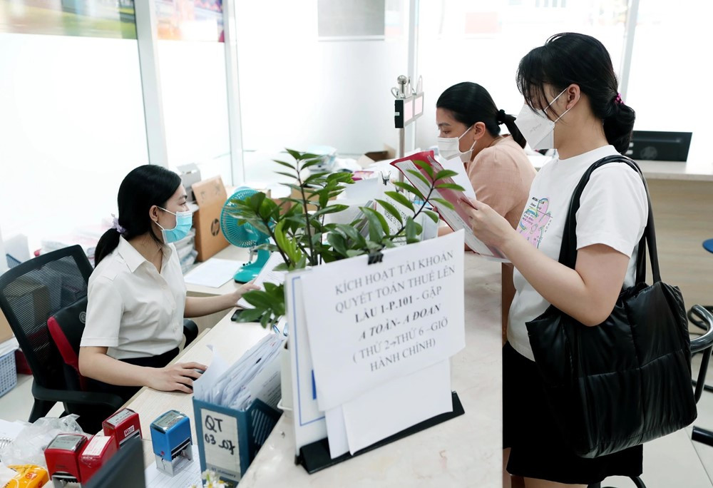 Người lao động đang thử việc có phải đóng thuế thu nhập cá nhân không? - ảnh 1