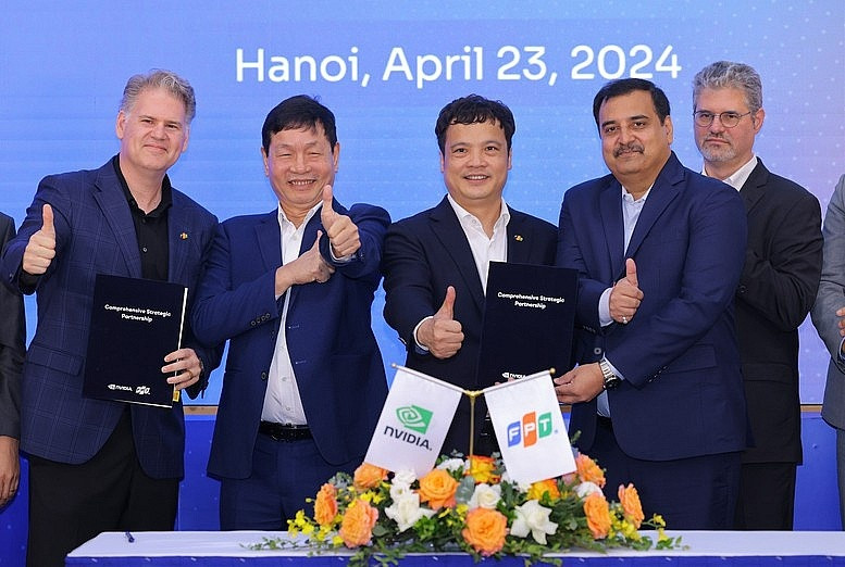 350.000 hồ sơ ứng tuyển vào tập đoàn công nghệ lớn nhất Việt Nam, chỉ 6% được chọn