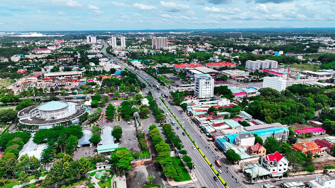 Tỉnh nhỏ nhất Đông Nam Bộ sắp đón thành phố thứ 3 với dân số gần 300.000 người- Ảnh 2. Tỉnh nhỏ nhất Đông Nam Bộ sắp đón thành phố thứ 3 với dân số gần 300.000 người- Ảnh 2.