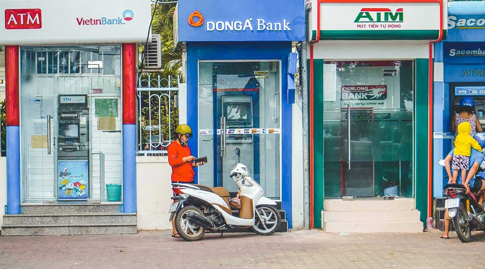 Cảnh báo thủ đoạn đánh cắp thông tin thẻ khi rút tiền ở máy ATM dịp cuối năm - ảnh 3